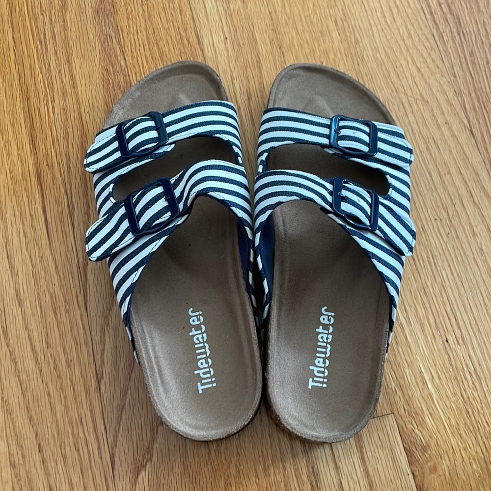 BRAND NEW TIDEWATER SANDALS